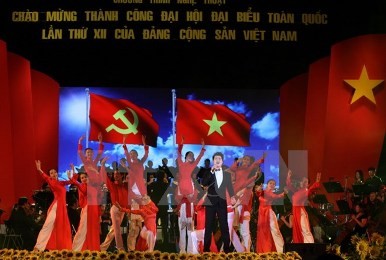 党大会を祝う音楽会 - ảnh 1