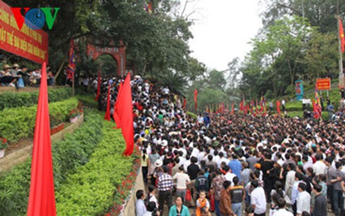 ベトナム建国の祖フン王を祭る日 - ảnh 1