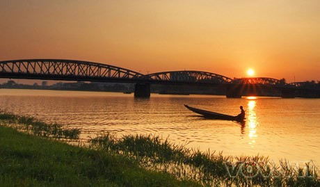 フエの歌 - ảnh 1