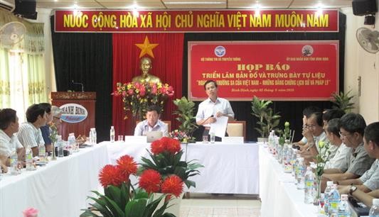 ベトナムの領海に関する展示会、クイニョン市で開催 - ảnh 1