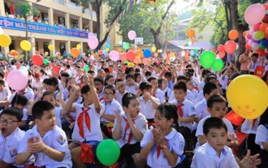 2016～2017の学年を前に全国各地の学校は新学期 - ảnh 1