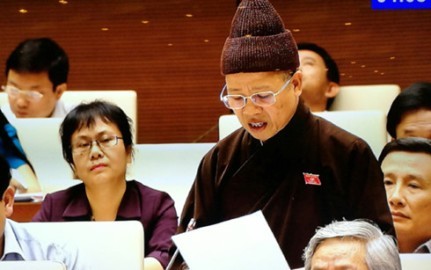 国会、ベトナム初の宗教信仰法を採択 - ảnh 1