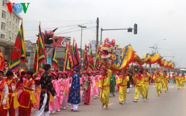 村の春祭り - ảnh 2