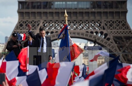 仏大統領選、ジュペ氏が不出馬表明　フィヨン氏が選挙戦継続 - ảnh 1