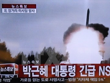 朝鮮民主主義人民共和国 発射は新型中距離弾道ミサイルか - ảnh 1