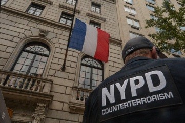 米NYのフランス総領事館近くに不審車両、数十人が一時退避 - ảnh 1