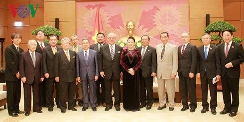 ガン国会議長、日越友好議員連盟の特別顧問と会見 - ảnh 1