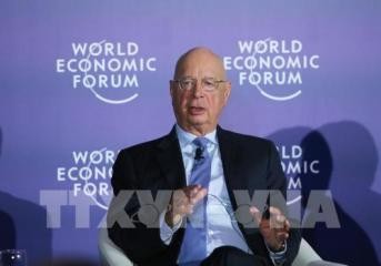 WEF ASEAN2018：アン大臣、WEFの創設者と懇談 - ảnh 1