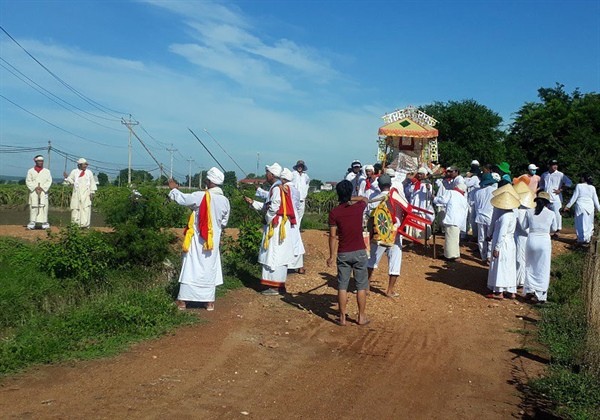 チャム族の冠婚葬祭の簡略化傾向 - ảnh 1