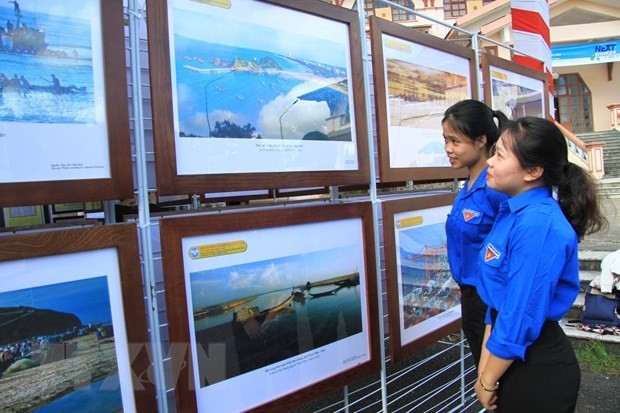 ラムドン省でベトナムのホアンサ・チュオンサ両群島に関する展示会 - ảnh 1