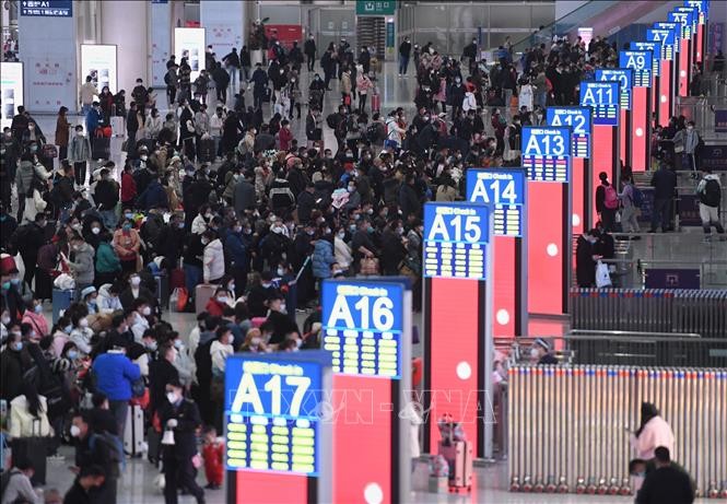 中国春節、 延べ21億人近くが移動 - ảnh 1