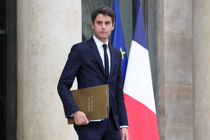 仏新首相に最年少34歳のアタル氏、マクロン氏政権浮揚狙う - ảnh 1