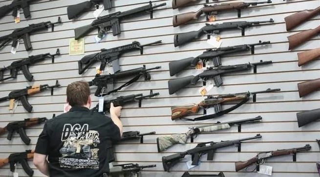 DV加害者の銃禁止は合憲　米最高裁、規制を支持 - ảnh 1