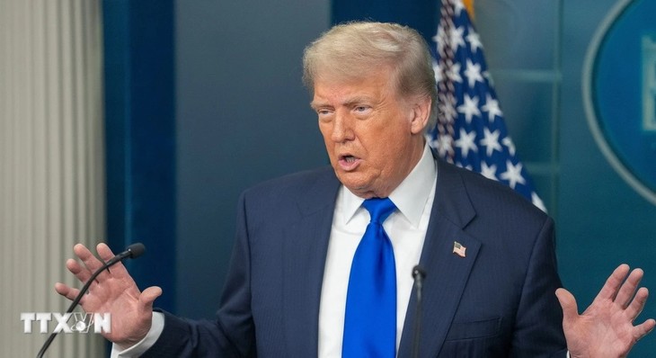 米 トランプ政権 “ICCの裁判官など4人に新たに制裁科す” - ảnh 1