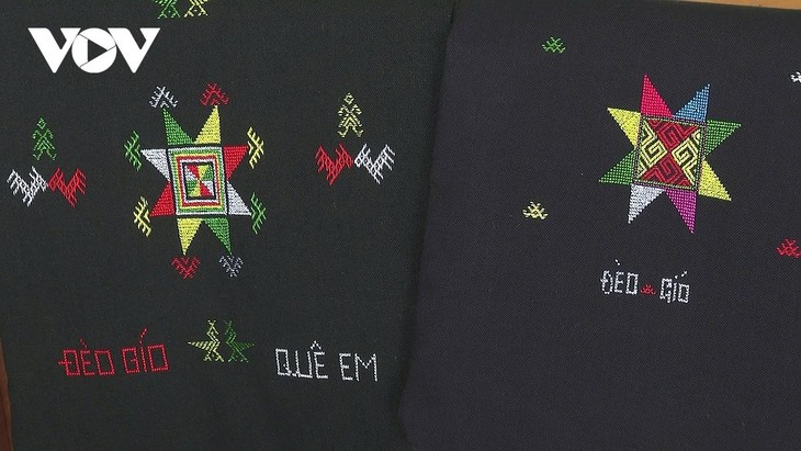 デオゾー村ザオ・ティエン族の刺繍の維持 - ảnh 1