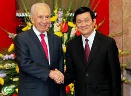 Presiden Israel Shimon Peres mengakhiri kunjungan resmi di Vietnam - ảnh 1