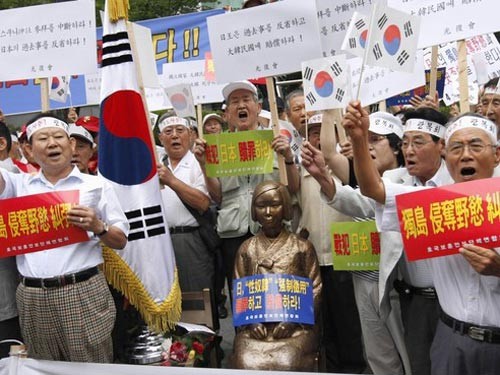 Jepang dan Republik Korea terus saling mengecam tentang kelompok pulau yang dipersengketakan - ảnh 1