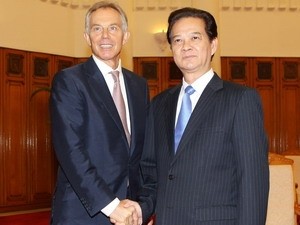 PM Vietnam Nguyen Tan Dung menerima mantan PM Inggeris Tony Blair - ảnh 1