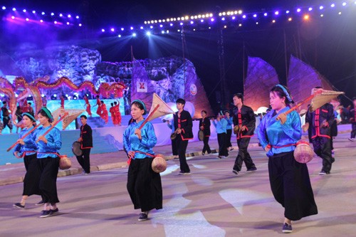 Karnaval Ha Long-2013: Brand pariwisata provinsi Quang Ninh - ảnh 6