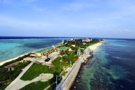 Pameran foto untuk menyosialisasikan  semangat membela laut dan pulau Vietnam. - ảnh 1