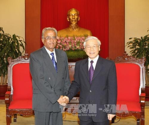 Sekjen KS PKV  Nguyen Phu Trong menerima  delegasi Partai Komunis India - ảnh 1