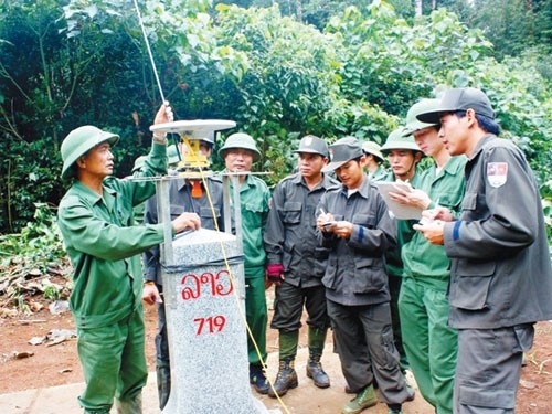 111 diantara 116 tonggak perbatasan di garis perbatasan Vietam –Laos selesai dibangun. - ảnh 1