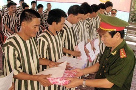 Kementerian Keamanan Publik Vietnam  melakukan pelatihan  tentang pekerjaan pemberian remisi –tahun 2013 - ảnh 1