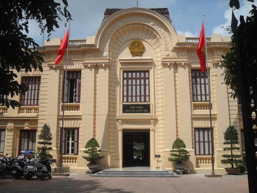 Museum Sejarah Nasional Vietnam- satu tempat wisata yang atraktif - ảnh 1