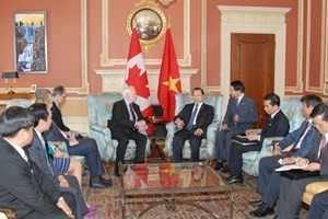 Deputi PM Vietnam, Vu Van Ninh mengunjungi kota Toronto (Kanada) - ảnh 1