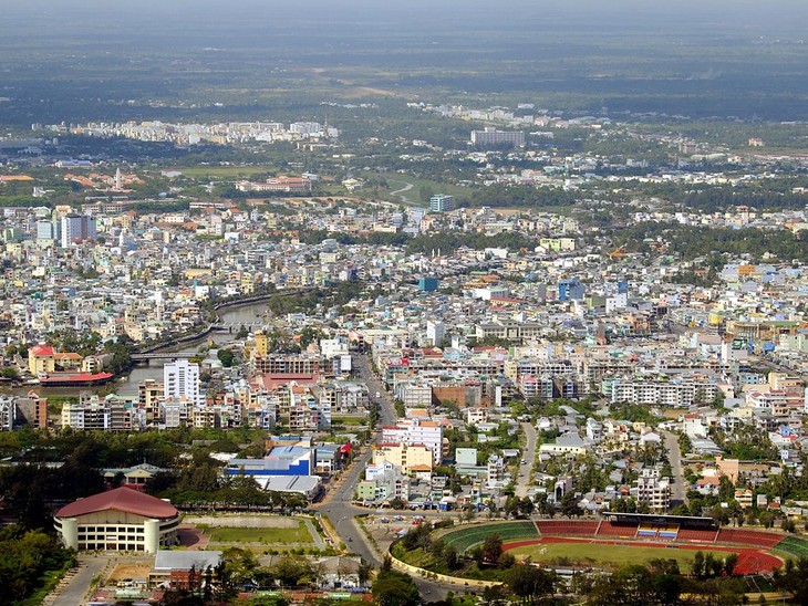 Kota Can Tho  adalah pusat sosial-ekonomi  di daerah dataran rendah sungai Mekong - ảnh 1