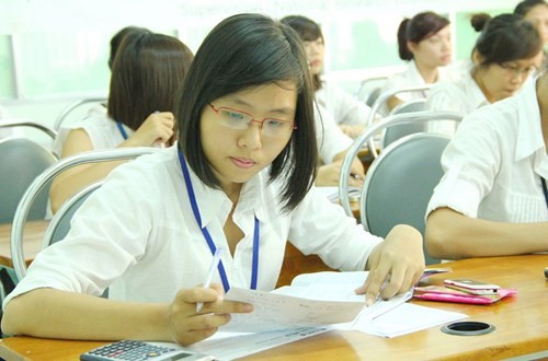 Memperbarui pendidikan dan pelatihan   secara mendasar dan komprehensif menurut  semangat Resolusi Sidang Pleno ke-8 KS PKV angkatan ke-11 - ảnh 1