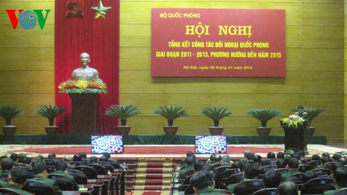 Pekerjaan diplomasi pertahanan  turut meningkatkan posisi Vietnam. - ảnh 1