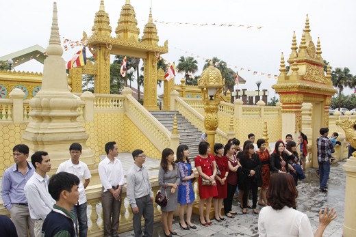 Perkampungan budaya dan wisata  etnis-etnis Vietnam- destinasi yang atraktif - ảnh 2