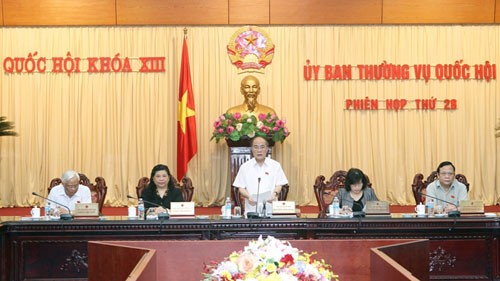 Komite Tetap MN Vietnam  membahas RUU tentang Organisasi MN (amandemen) - ảnh 1