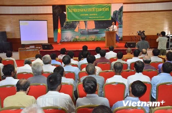 Peringatan ultah ke-124 Hari Lahir Presiden Ho Chi Minh di Laos dan Kamboja. - ảnh 1