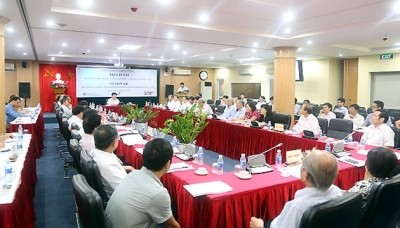 Simposium : “Beberapa masalah tentang perkembangan sosial-ekonomi untuk tahapan 2016-2020” - ảnh 1