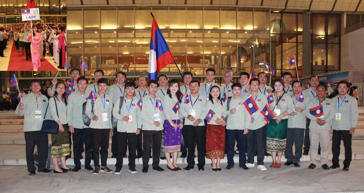 Perkayuan akan menjadi  kejuruan yang berkembang pada masa depan di Laos - ảnh 2