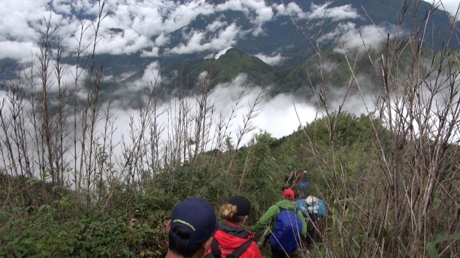 Perjalanan  menaklukkan  puncak Fansipan - ảnh 1