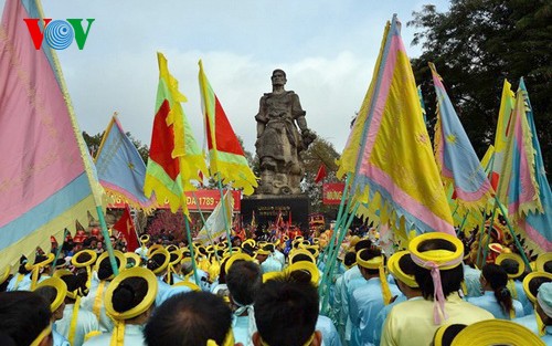 Pembukaan upacara peringatan ultah ke-226 Kemenangan Ngoc Hoi-Dong Da (1789-2015). - ảnh 1