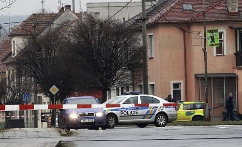 Pemberondongan sanapan di Czech, 9 orang tewas - ảnh 1