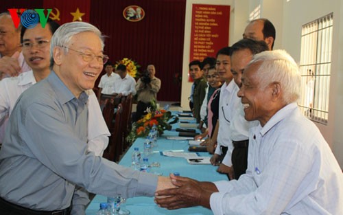 Sekjen KS PKV Nguyen Phu Trong mengunjungi kabupaten Tieu Can, provinsi Tra Vinh - ảnh 1