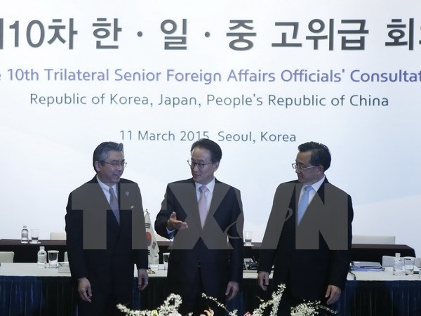 Republik Korea-Tiongkok-Jepang mengadakan pertemuan trilateral Menlu - ảnh 1