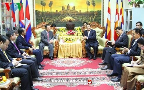 Vietnam dan Kamboja memperhebat kerjasama manajemen Negara  tentang agama. - ảnh 1