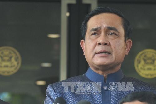 Pemerintah Thailand  menenangkan  massa rakyat dan komunitas  internasional - ảnh 1