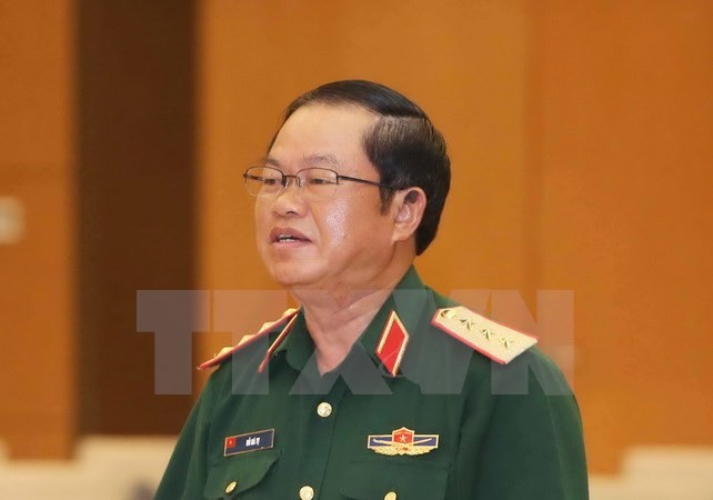 Delegai militer  tingkat tinggi Tentara Rakyat Vietnam melakukan kunjungan resmi di RDR Laos. - ảnh 1