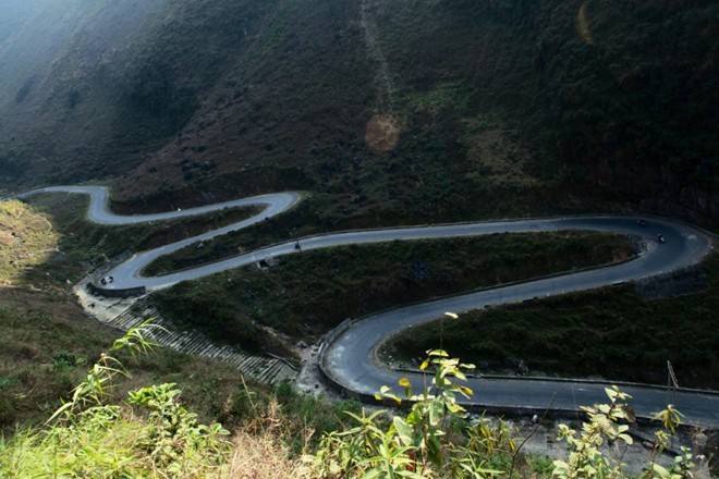 Menjelajahi secara tuntas ruas-ruas jalan di provinsi Ha Giang - ảnh 5