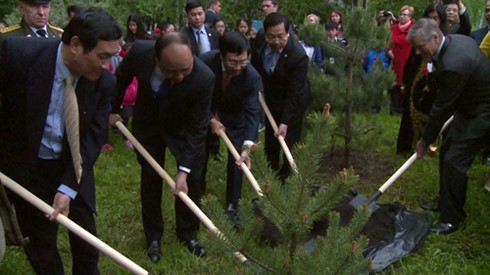 PM Vietnam, Nguyen Xuan Phuc mengakhiri dengan baik kunjungan resmi di Federasi Rusia - ảnh 1