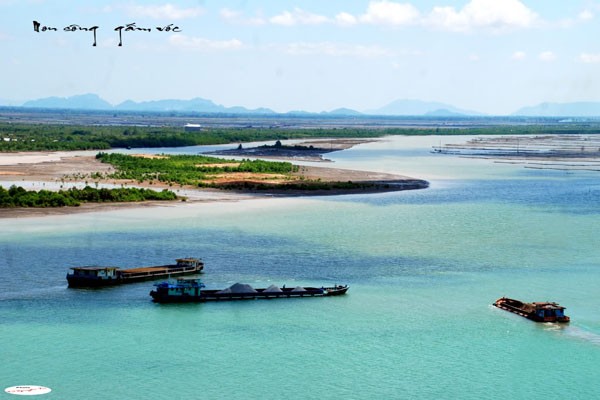 Kota madya Ha Tien- Keajaiban  di Vietnam Selatan - ảnh 1