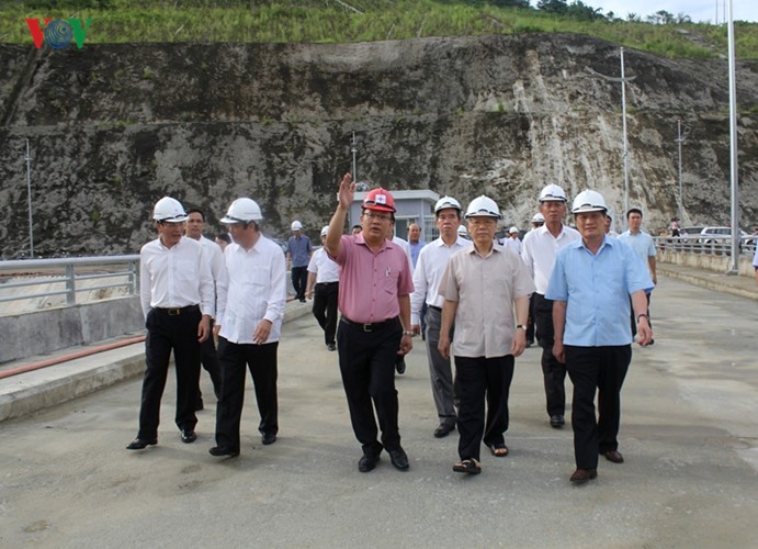 Sekjen Nguyen Phu Trong mengunjungi pabrik hydrolistrik Lai Chau dan provinsi Dien Bien - ảnh 1