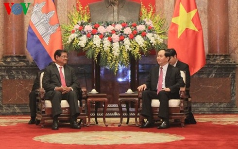 Presiden Vietnam, Tran Dai Quang menerima Deputi PM, Menteri Dalam Negeri Kamboja. Samdech Krolahom Sarkheng - ảnh 1